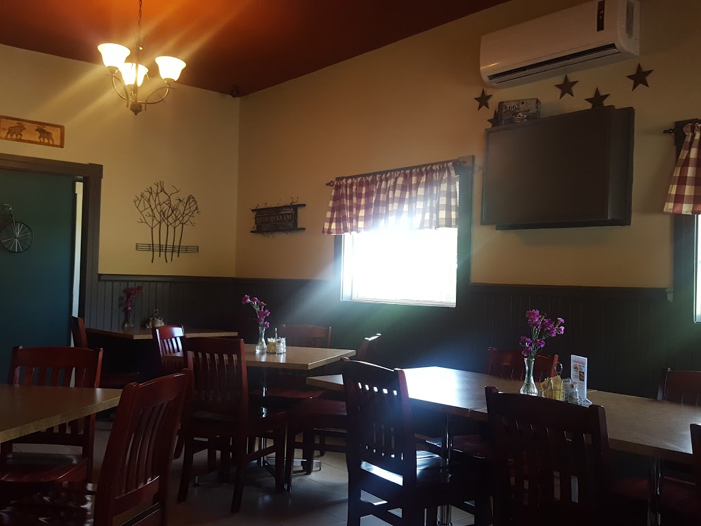 Hooked N Cooked | 208 Main St, Blackville, NB E9B 1S8, Canada | Phone: (506) 843-3474