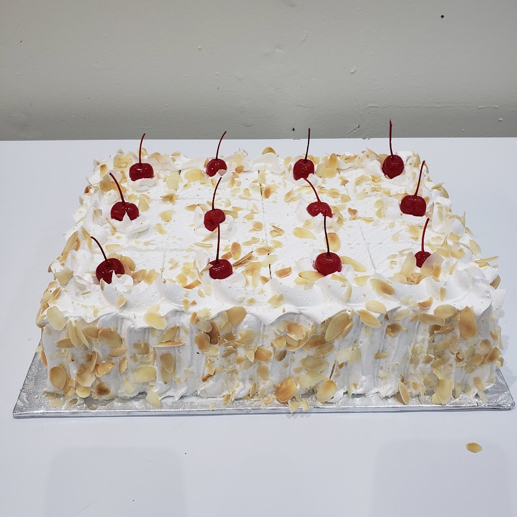 Captain C Cakes and Ice Cream | 2076A Lawrence Ave E, Scarborough, ON M1R 2Z5, Canada | Phone: (647) 350-0970