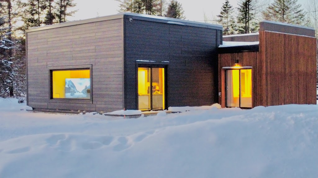 Moods Cabin | 38 Chem. des Pommiers, lac superieur, QC J0T 1J0, Canada | Phone: (819) 631-7908