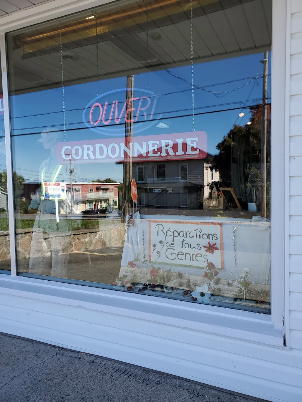 Confection Chouinard | 4 Rue Principale O, Saint-Aubert, QC G0R 2R0, Canada | Phone: (418) 598-6411