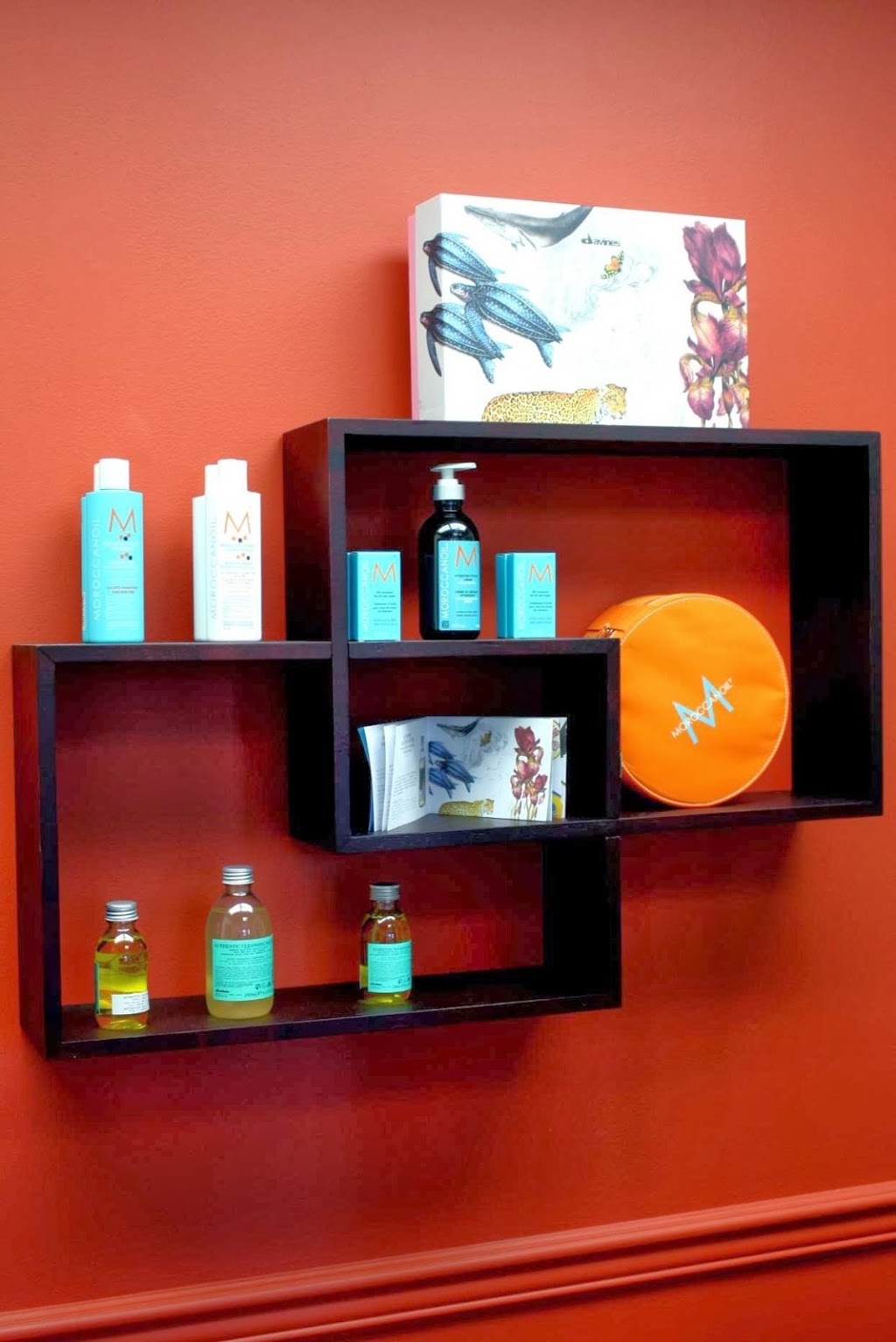 Artizan Hair Studio | 19610 64 Ave, Langley City, BC V2Y 1H3, Canada | Phone: (604) 530-6621