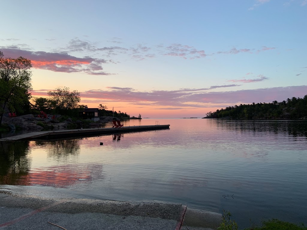 Killarney Mountain Lodge & Conference Centre | 3 Commissioner St, Killarney, ON P0M 2A0, Canada | Phone: (800) 461-1117