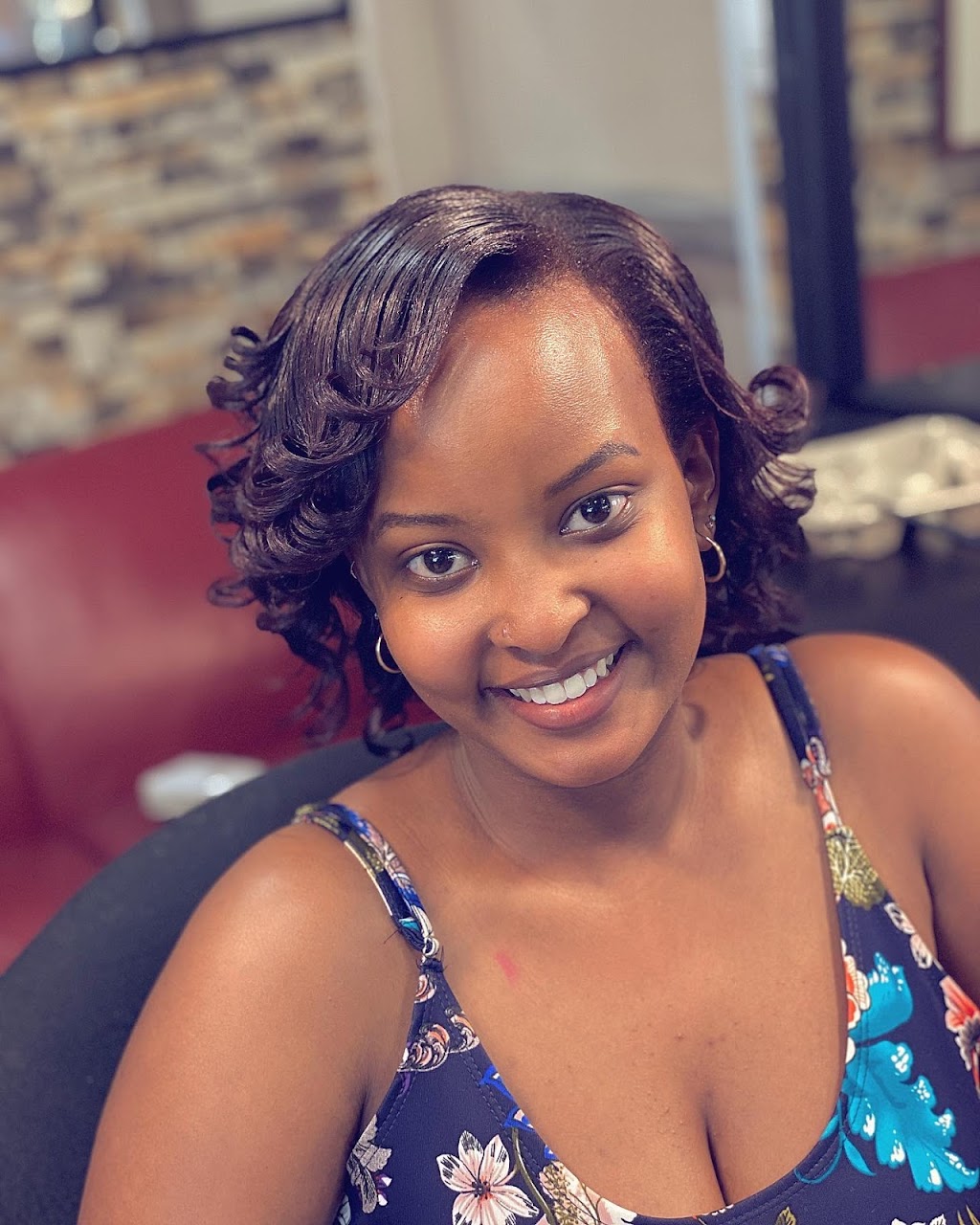Mapozi hair | 69 Montréal Rd, Ottawa, ON K1L 6E8, Canada | Phone: (613) 746-4004