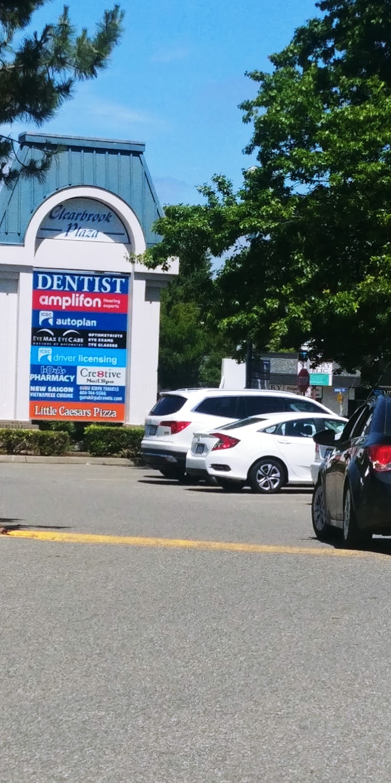 Clearbrook Plaza | 2655 Clearbrook Rd, Abbotsford, BC V2T 2Y6, Canada | Phone: (604) 850-5150