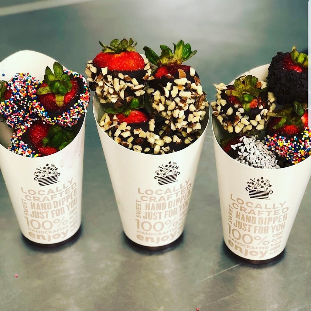 Edible Arrangements | 10-831 51st Street East, Saskatoon, SK S7K 5C6, Canada | Phone: (306) 933-2380