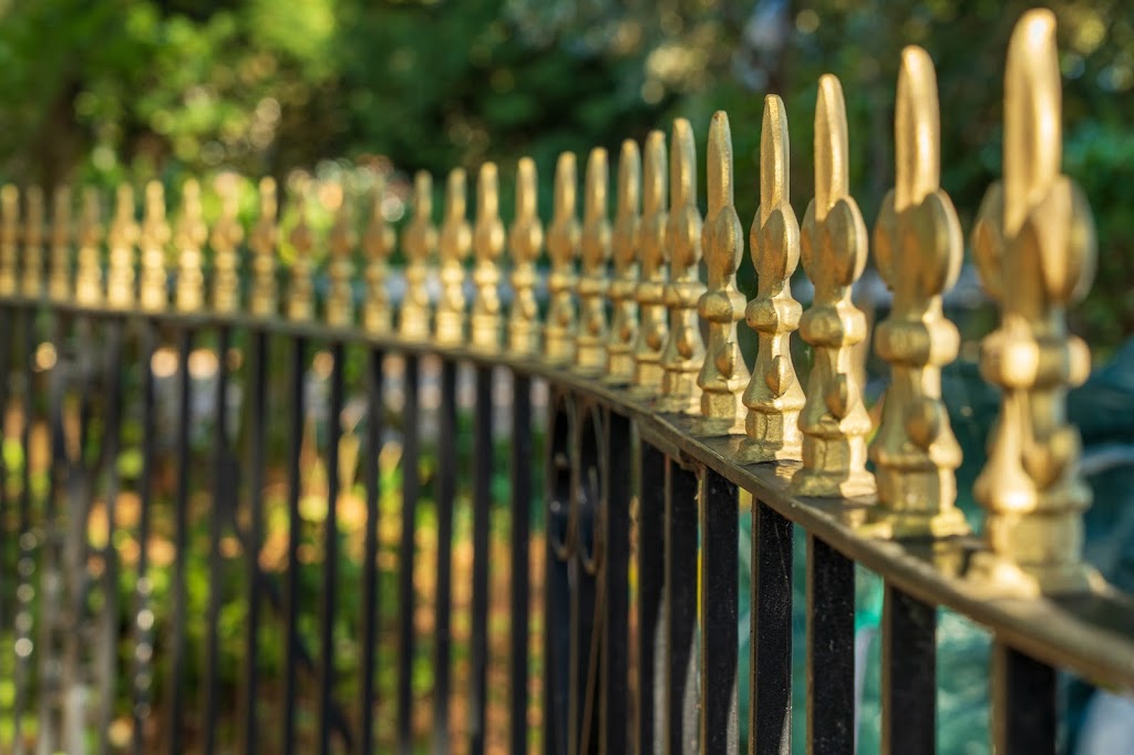 Morden Fence and Deck Builders | 26 Dublin Dr, Morden, MB R6M 0C7, Canada | Phone: (204) 789-7826