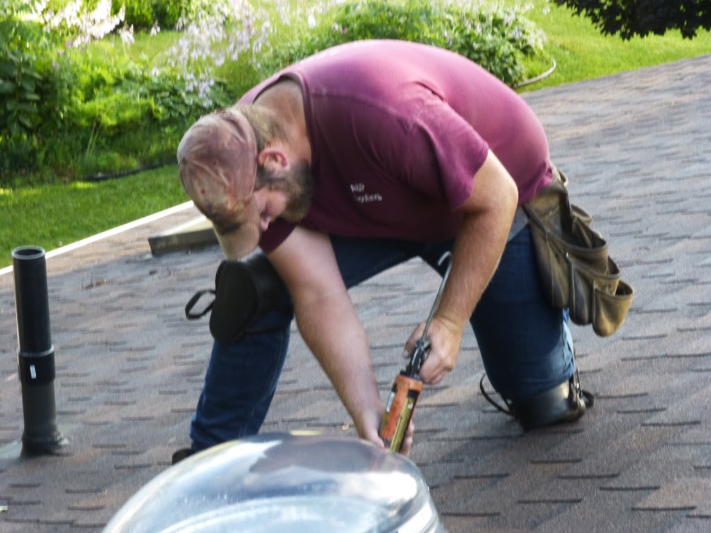 A&P Roofing | 6 Deguire Ct, Russell, ON K4R 1C1, Canada | Phone: (613) 445-3855