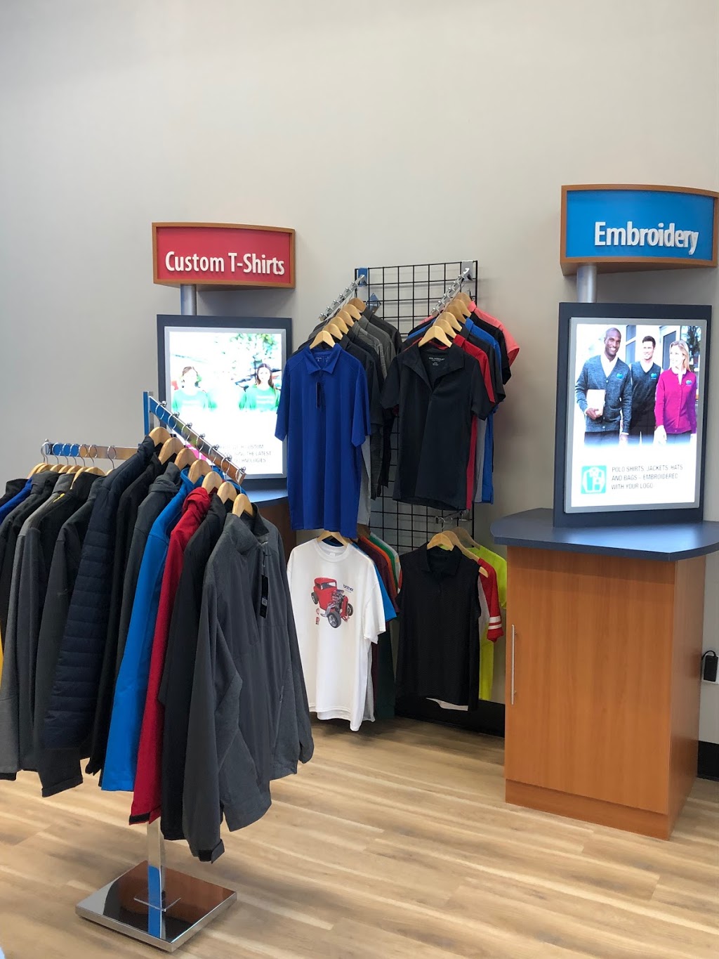 Instant Imprints | 222 Mapleview Dr W Unit 19, Barrie, ON L4N 9E7, Canada | Phone: (705) 503-7652