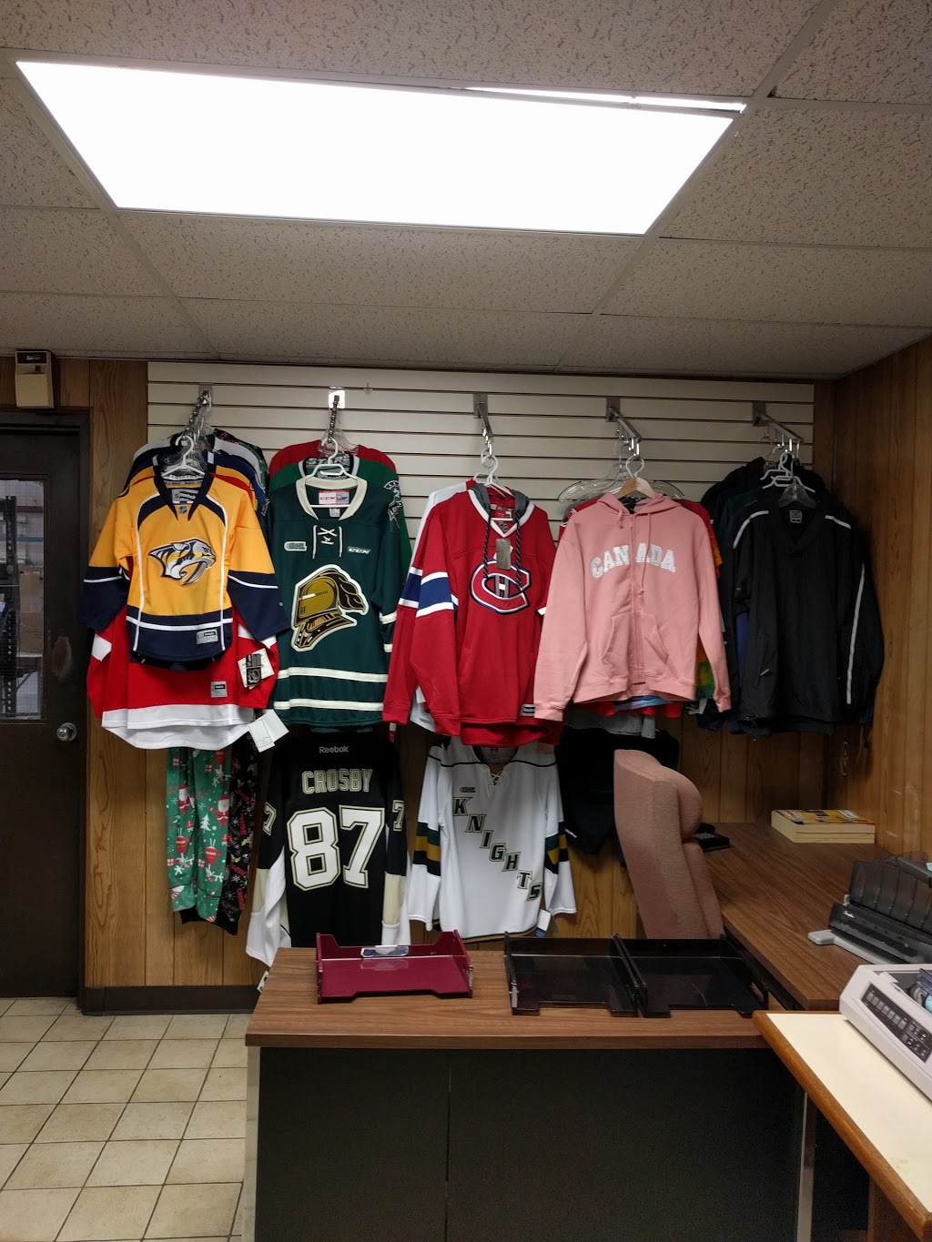 Westmount Distributors | 4205 Perkins Rd, London, ON N6L 1C2, Canada | Phone: (519) 652-2227