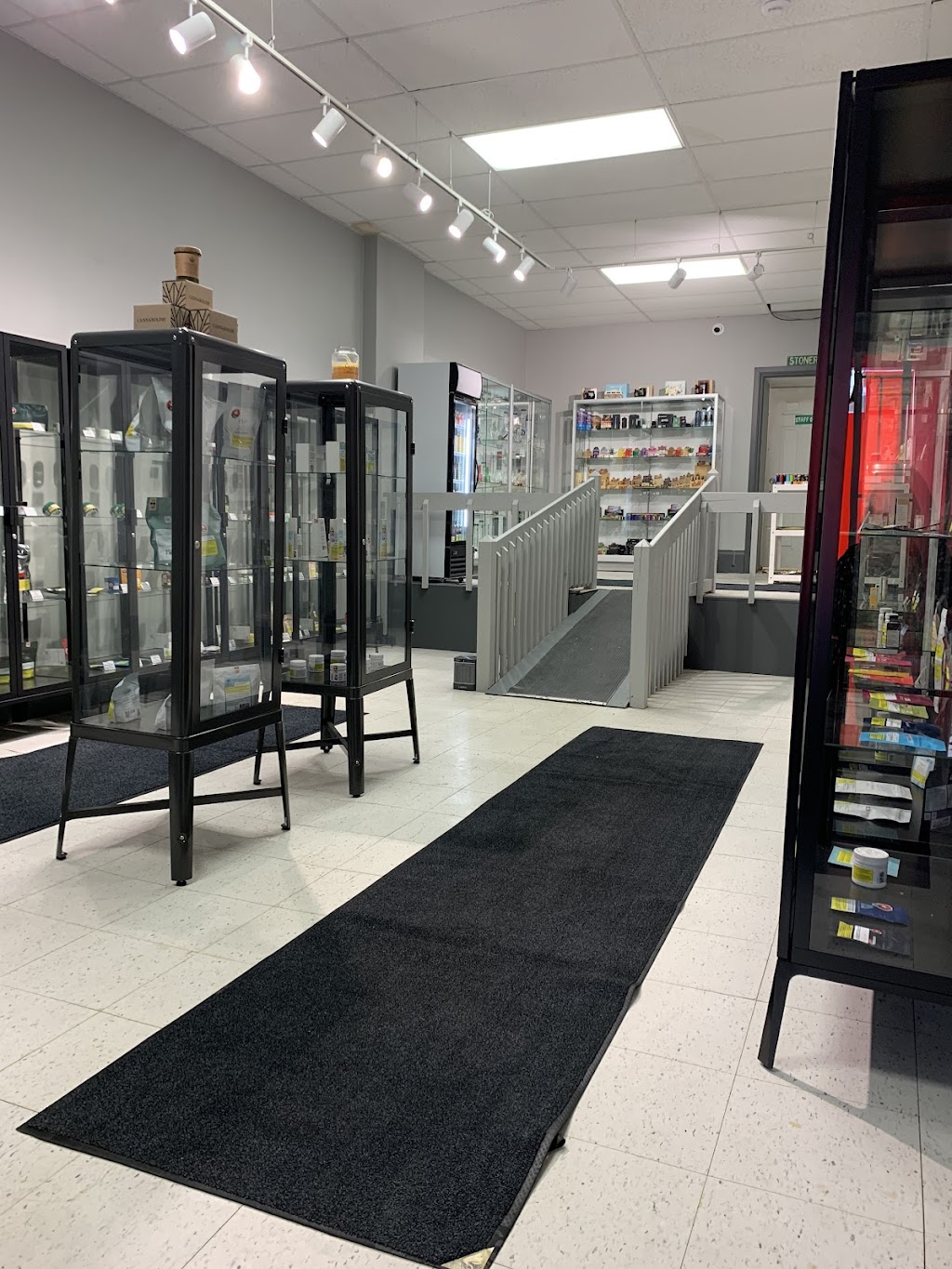 VIP Cannabis Co. | Harriston | Cannabis Dispensary | 29 Elora St S, Harriston, ON N0G 1Z0, Canada | Phone: (519) 338-1117