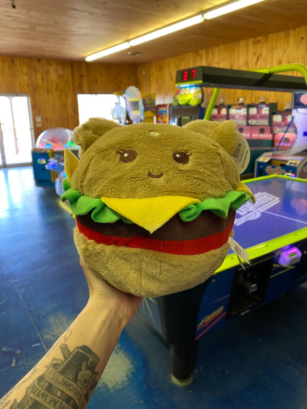 Yippees Playcade | 9095 Cavendish Rd, Cavendish, PE C0A 1M0, Canada | Phone: (902) 963-3939