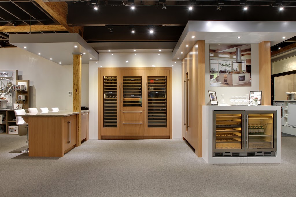 Bradlee Distributors Inc | 13780 Bridgeport Rd, Richmond, BC V6V 1V3, Canada | Phone: (604) 244-1744