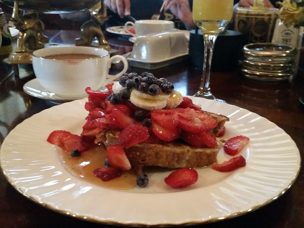 Ashbury House Bed & Breakfast | 303 First Ave, Ottawa, ON K1S 2G7, Canada | Phone: (613) 234-4757