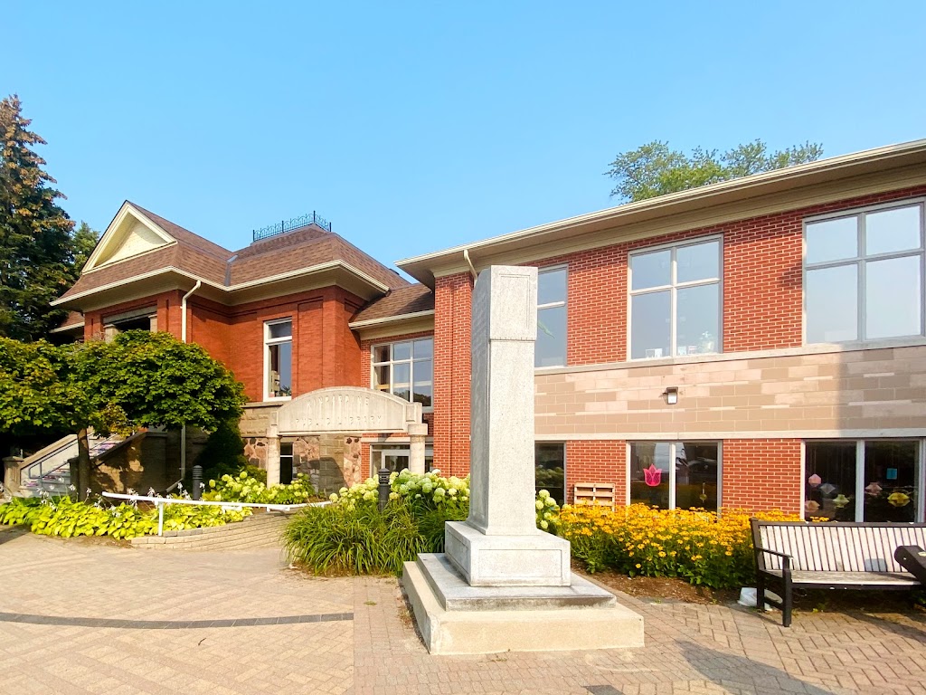 Kincardine Library | 727 Queen St, Kincardine, ON N2Z 1Z9, Canada | Phone: (519) 396-3289