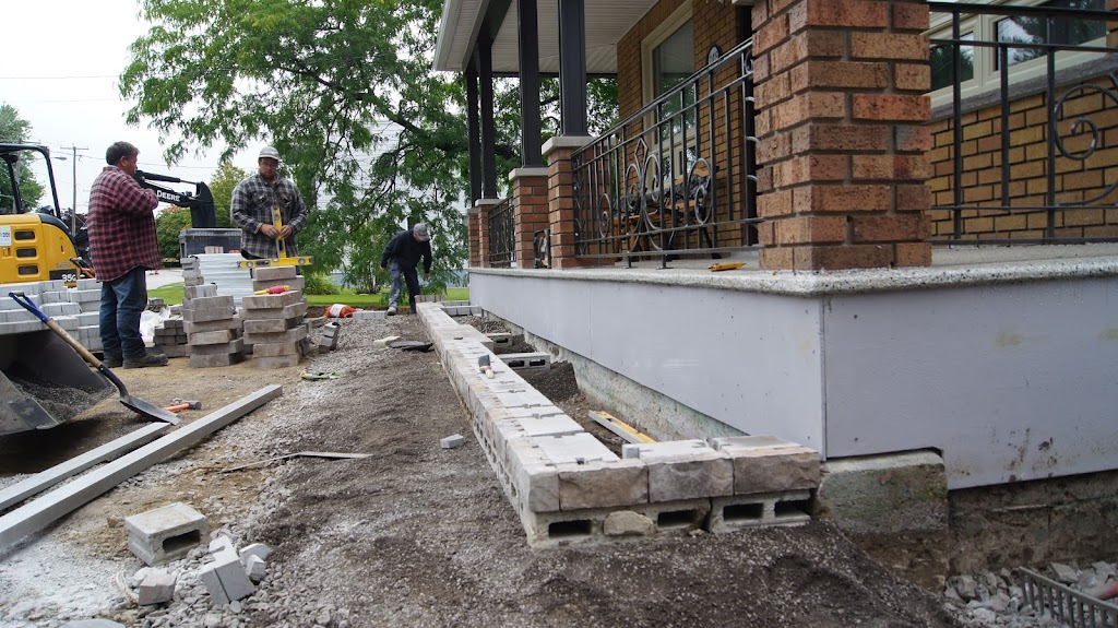 Interblocs Blouin Inc | 16 Rue du Moulin, Sainte-Anne-de-Beaupré, QC G0A 3C0, Canada | Phone: (418) 570-6847