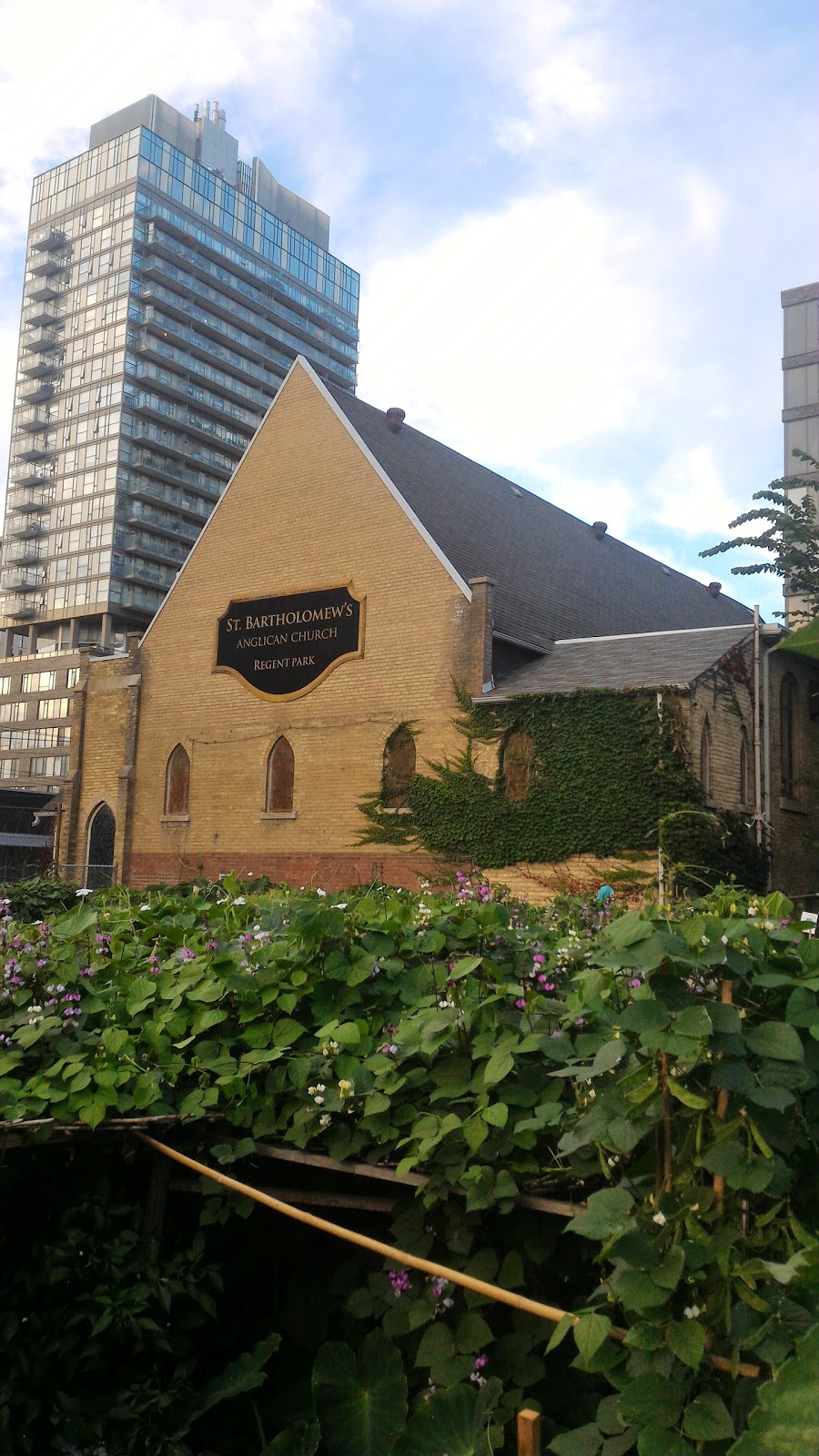 St. Bartholomews Anglican Church | 509 Dundas St E, Toronto, ON M5A 3V3, Canada | Phone: (416) 368-9180