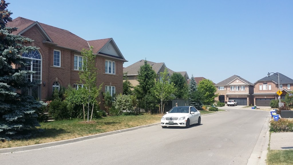 Bloomfield Park | 2531 Westoak Trails Blvd, Oakville, ON L6M 5E7, Canada