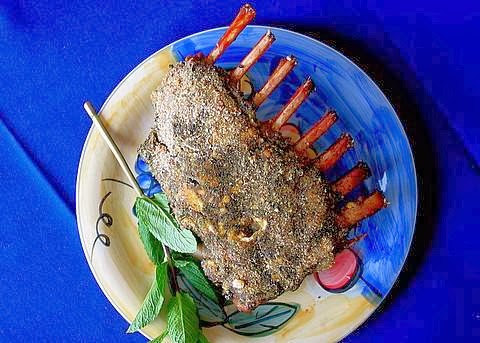 Restaurant La maison bleue | 2441 Chemin des Îles, Entrelacs, QC J0T 2E0, Canada | Phone: (450) 228-8611