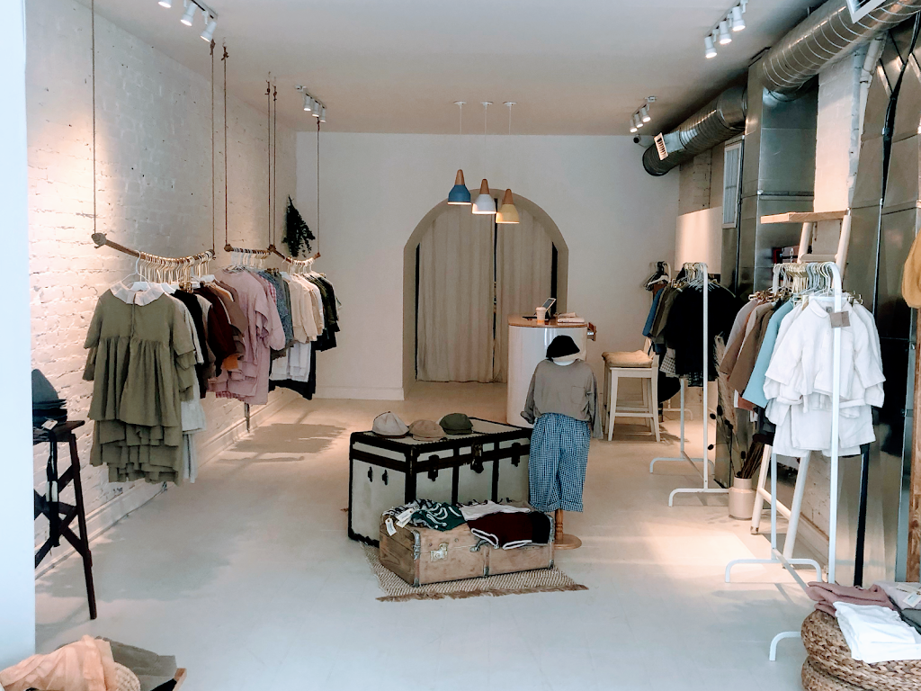 Agaboshi | 1448 Dundas St W, Toronto, ON M6J 1Y6, Canada | Phone: (647) 346-7046