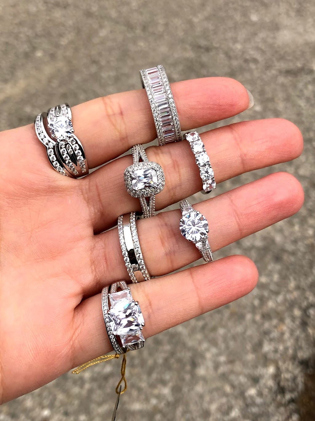 Maymouna Jewelry | 59 Martinglen Crescent, Kitchener, ON N2E 2A3, Canada | Phone: (905) 920-8442