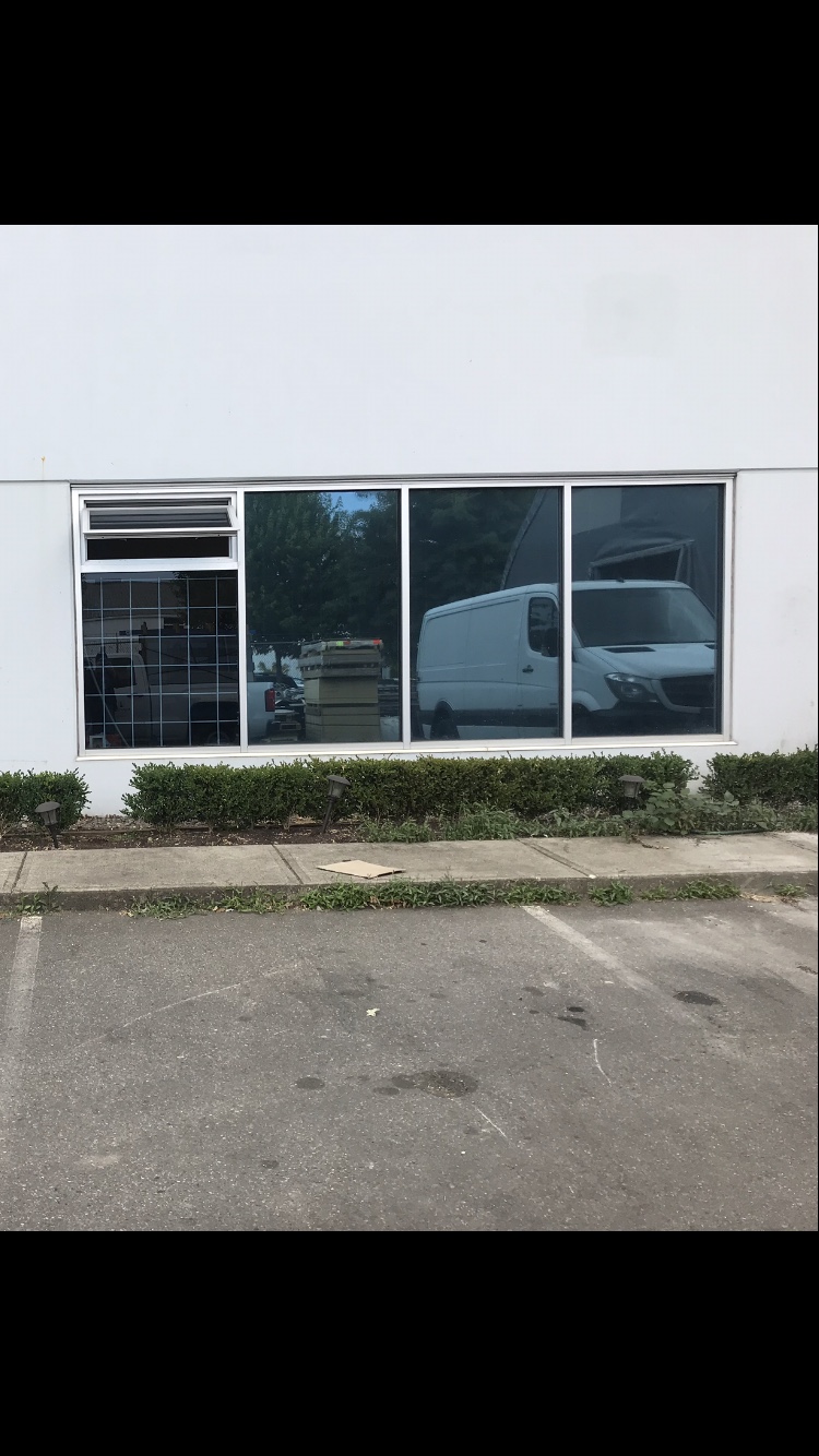 Anglo Glass | 12507 188 St, Pitt Meadows, BC V3Y 2G9, Canada | Phone: (604) 345-7510