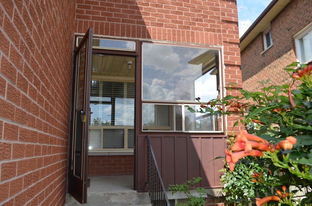 Window and Door Specialist | 1681 Seymour Crescent, London, ON N6G 5N5, Canada | Phone: (877) 406-6999