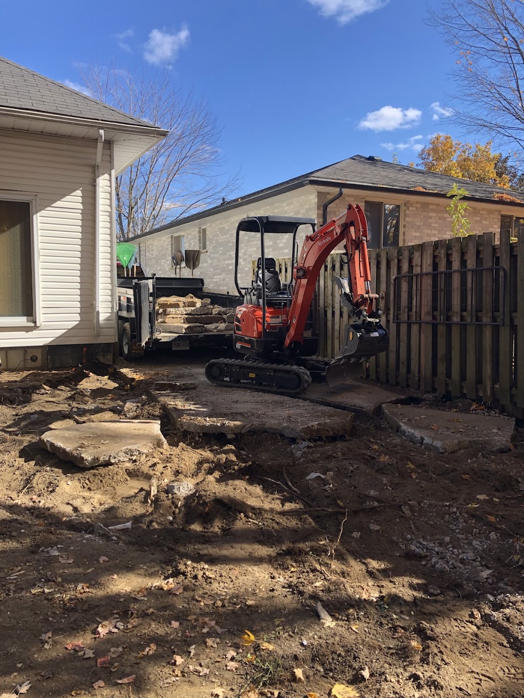 Ward Landscape & Excavating | 44089 Roberts Line, Union, ON N0L 2L0, Canada | Phone: (226) 236-2376