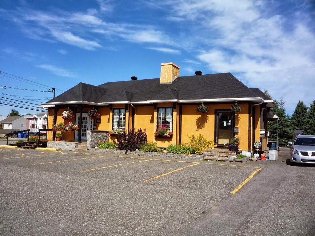 La Noble Maison | 1440 Boulevard Pie-XI N, Québec, QC G3J 1H7, Canada | Phone: (418) 842-5511