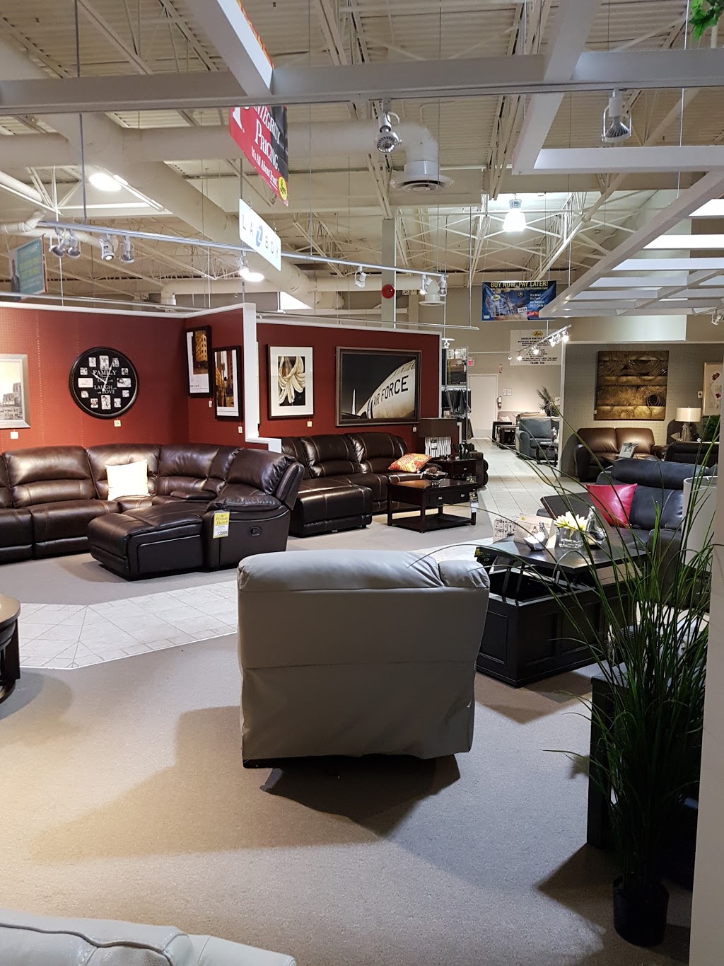 Leons Furniture | 905 Dundas St, Woodstock, ON N4S 1G9, Canada | Phone: (519) 539-5474