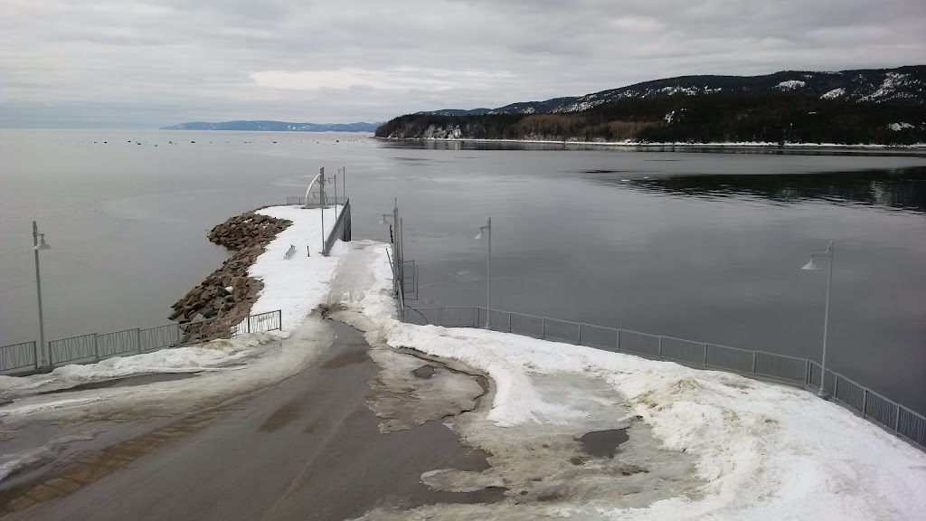 Marina des Bergeronnes | 498 Rue de la Mer, Grandes-Bergeronnes, QC G0T 1G0, Canada | Phone: (418) 232-1115