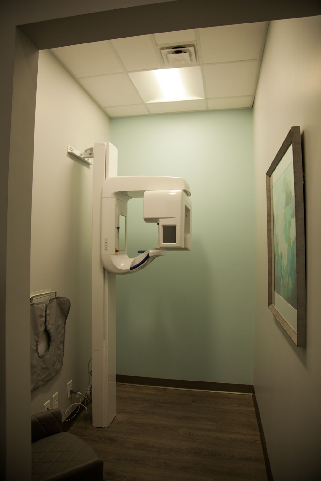 Lux Dental Group | 1100 Ellesmere Rd unit 6, Scarborough, ON M1P 2X3, Canada | Phone: (647) 350-6565