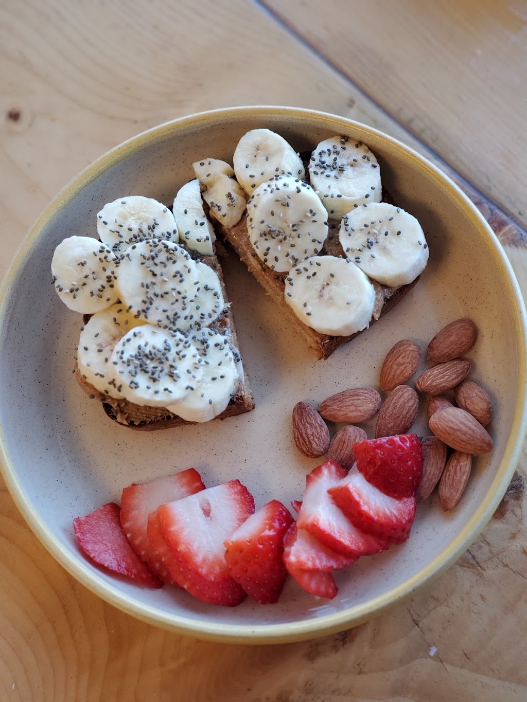 Hello Smoothies,Juices & Boutique | 185 Commercial St Unit 105, Berwick, NS B0P 1E0, Canada | Phone: (902) 538-7796