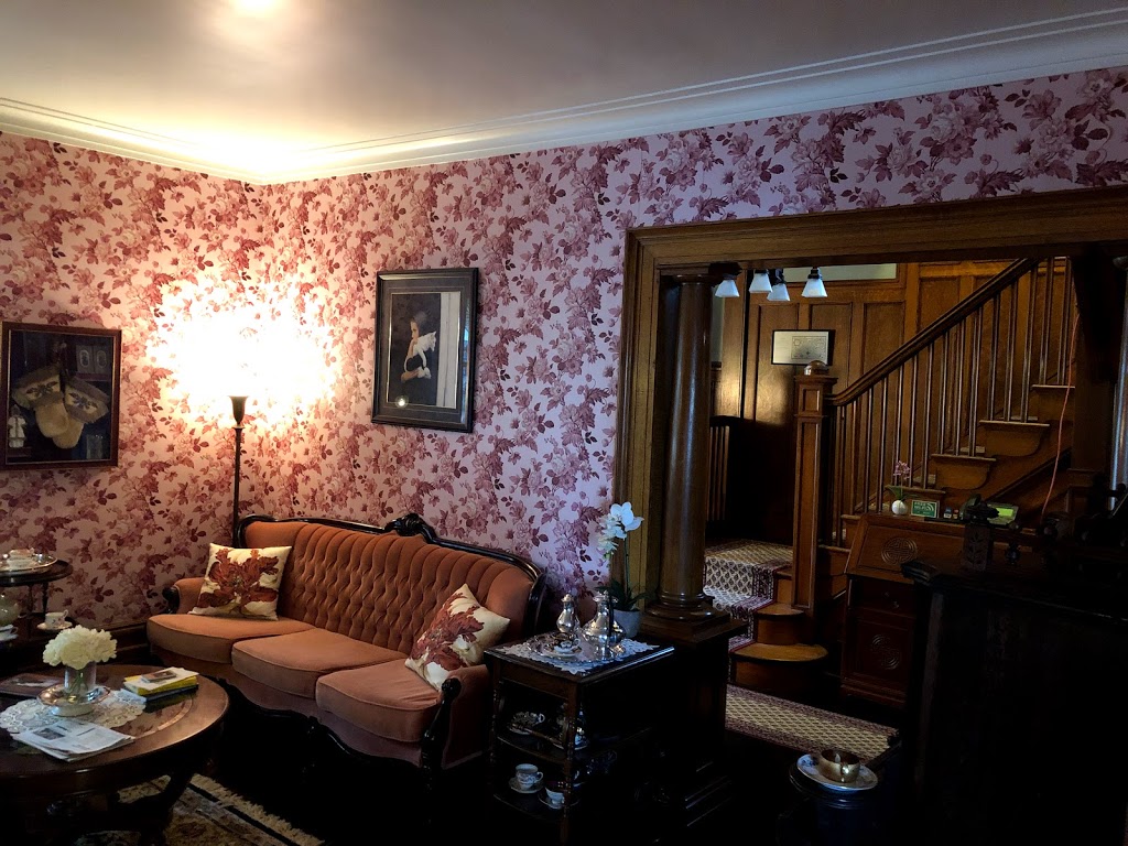 The Colonels Inn | 408 East St, Prescott, ON K0E 1T0, Canada | Phone: (613) 925-2159
