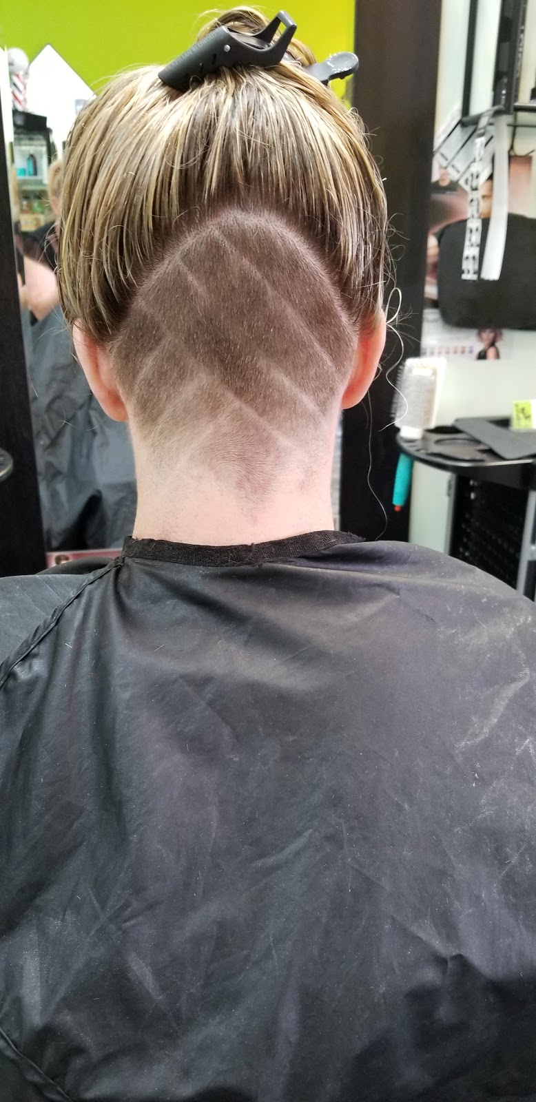 HairCare4U | 980 Central Park Dr #5, Brampton, ON L6S 3L7, Canada | Phone: (905) 791-4589