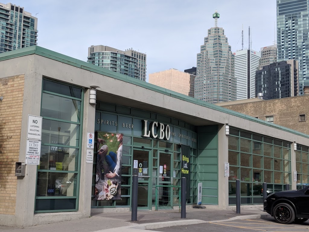 LCBO | Queens Quay, 2 Cooper St, Toronto, ON M5E 0B8, Canada | Phone: (416) 864-6777