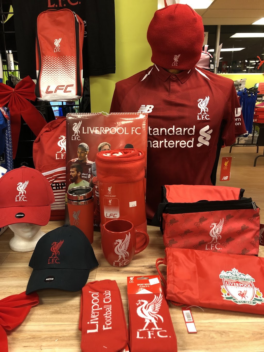 Soccer Experts | 2750 Bd Saint-Charles, Kirkland, QC H9H 3B6, Canada | Phone: (514) 694-0505