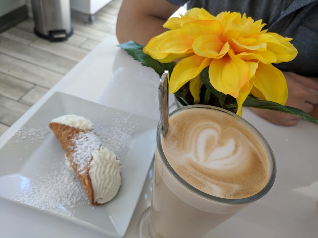 Big Cannoli Lane | 140 Woodbridge Ave, Woodbridge, ON L4L 2S7, Canada | Phone: (905) 605-5263