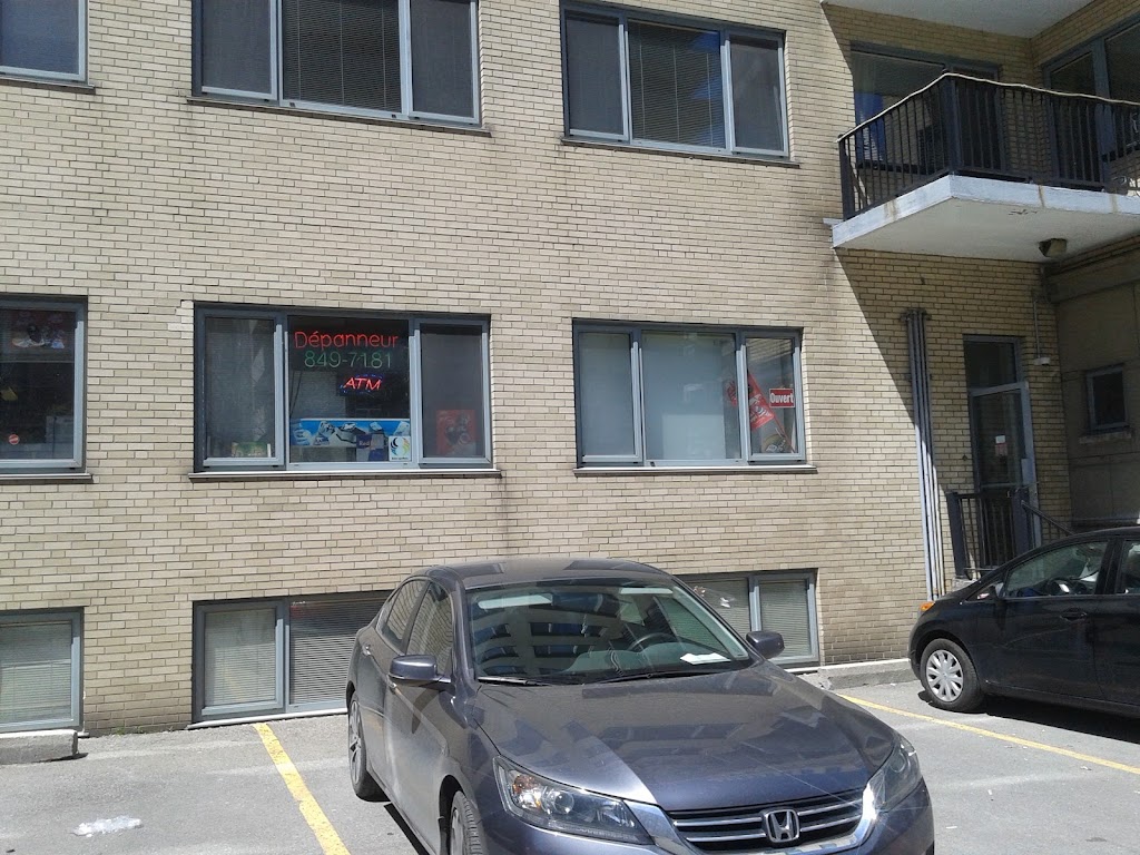 Depanneur Lucky Star | 3468 Rue Drummond, Montréal, QC H3G 1Y4, Canada | Phone: (514) 849-7181