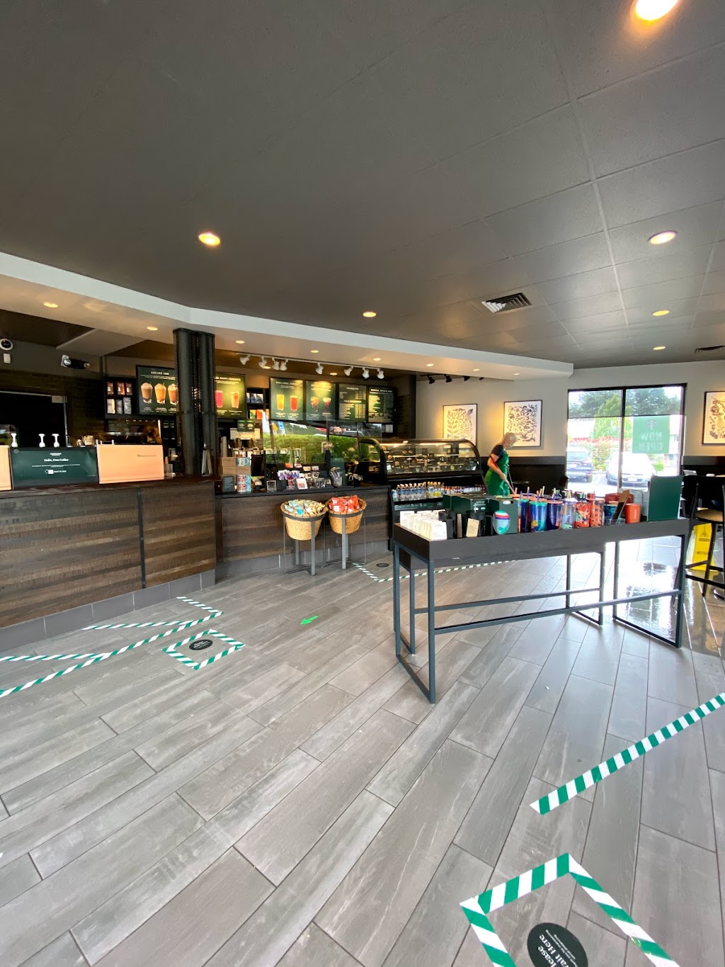 Starbucks | 1907 Sumas Way, Abbotsford, BC V2S 4L5, Canada | Phone: (604) 852-2431