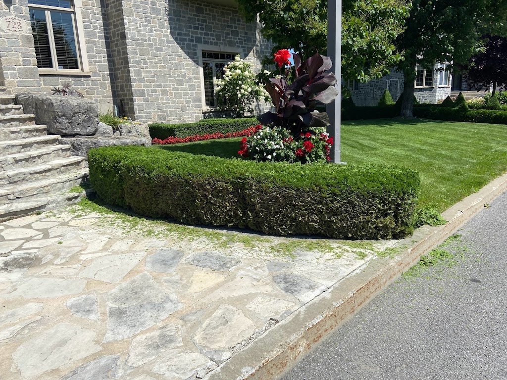 LES ENTRETIENS MALOU | 143 Rue Lafortune, Château-Richer, QC G0A 1N0, Canada | Phone: (418) 529-9282