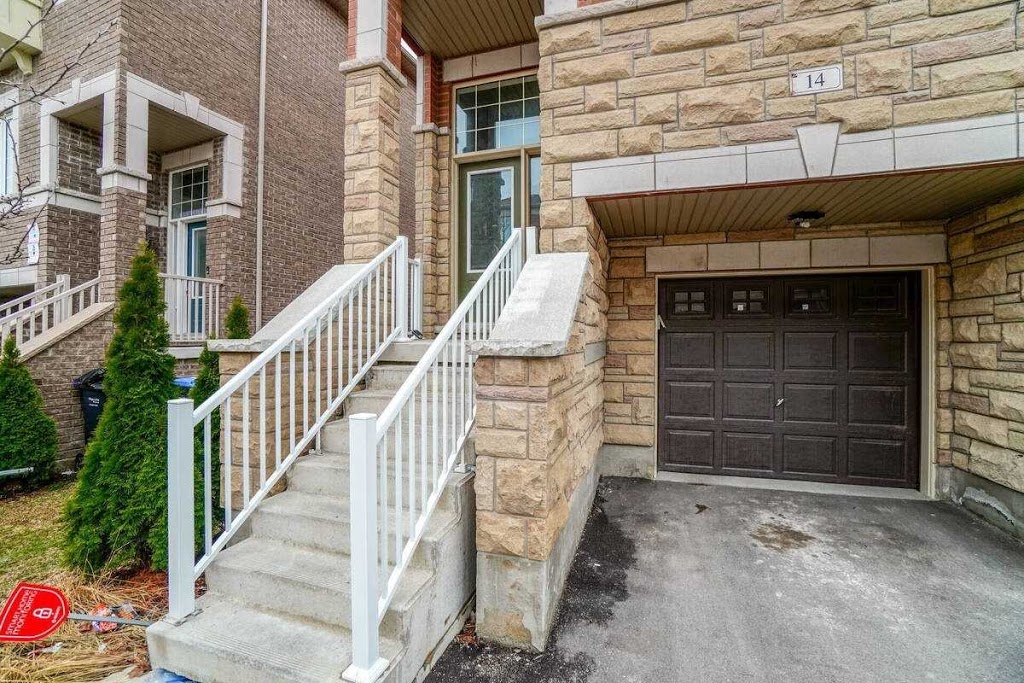 Amarjeet Randhawa Salesperson @ Homelife Miracle Realty Ltd. | 11 Monkton Cir, Brampton, ON L6Y 0X1, Canada | Phone: (416) 797-7426
