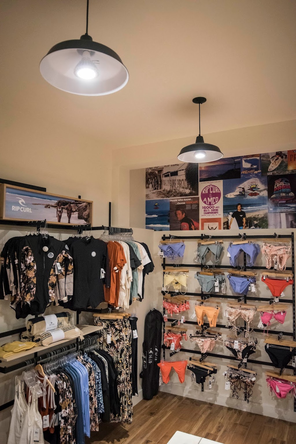 Rip Curl - St Sauveur | 695E Chem. Avila, Piedmont, QC J0R 1R3, Canada | Phone: (438) 321-6765