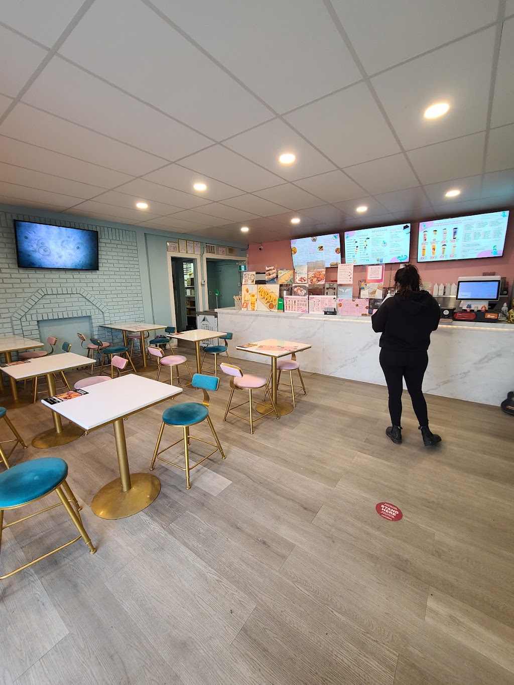 VJoy Beverage & Dessert Restaurant | 1521 Pembina Hwy, Winnipeg, MB R3T 2E4, Canada | Phone: (431) 277-8886