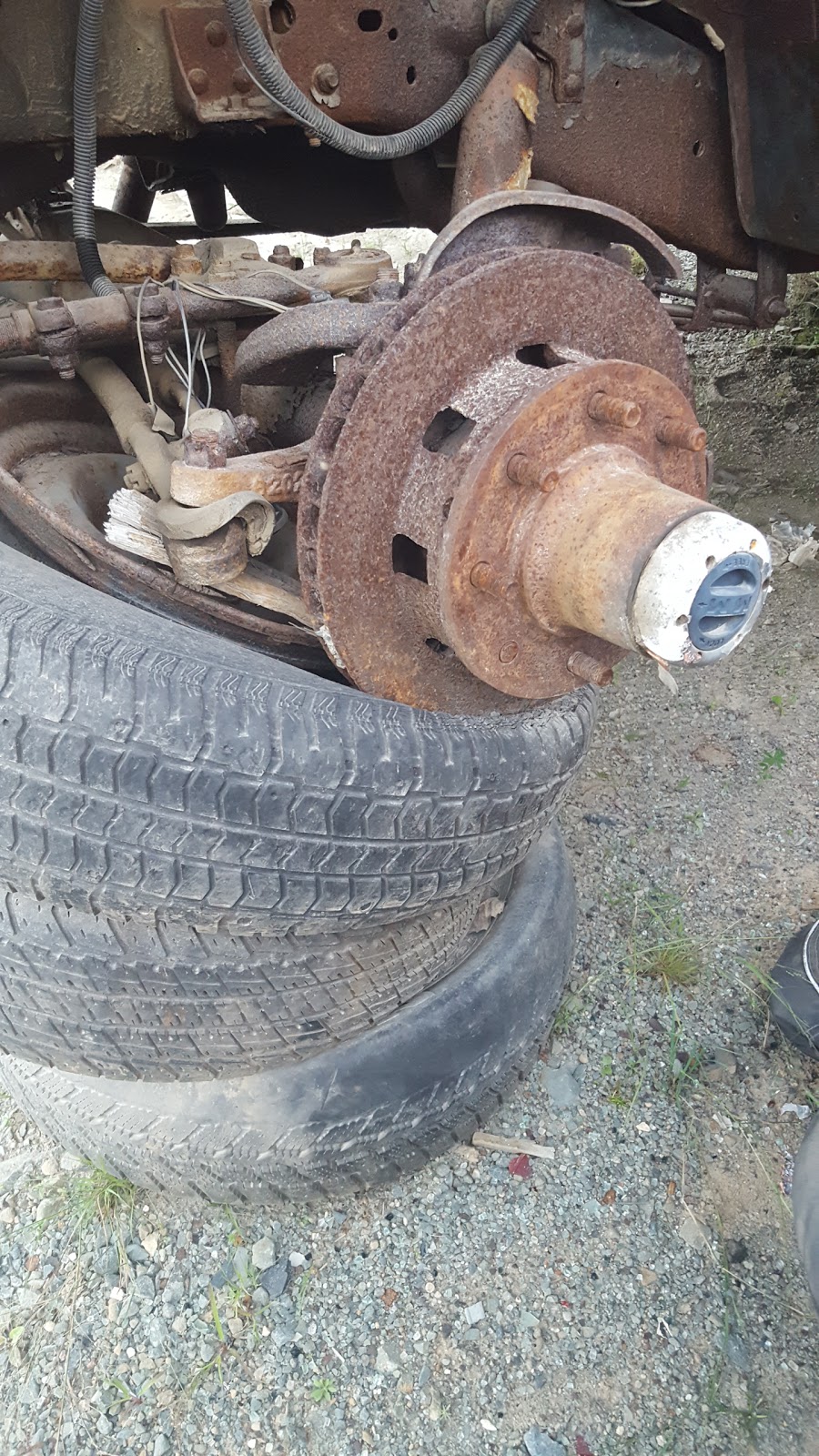 J & R Auto Salvage | 164 Mineville Rd, Lake Echo, NS B3E 1N3, Canada | Phone: (902) 829-3681