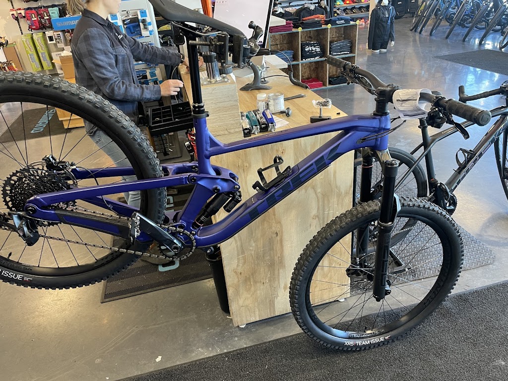Vélo St-Joseph | 1261 Rue des Sureaux, Terrebonne, QC J6X 4G4, Canada | Phone: (450) 492-5073