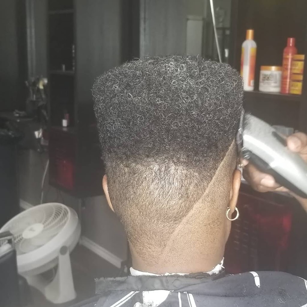 Lachelles Hair studio | 265 Morningside Ave, Scarborough, ON M1E 3G1, Canada | Phone: (647) 786-4506