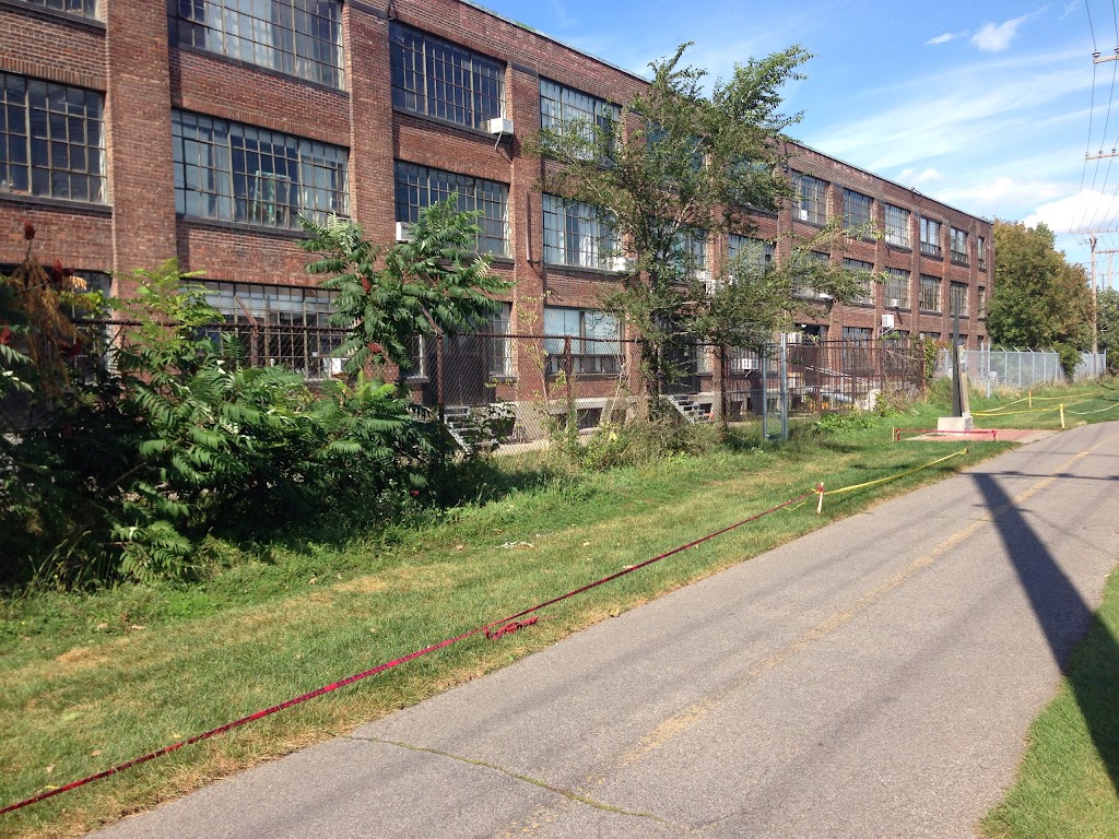 Complexe du Canal Lachine | 4710 Rue Saint-Ambroise, Montréal, QC H4C 2C7, Canada | Phone: (514) 935-1291