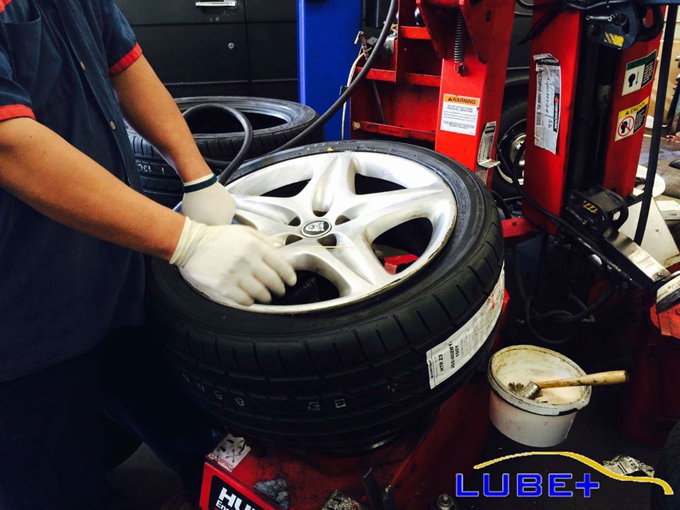 Lube Plus | 2955 County Rd 42, Windsor, ON N8V 1A1, Canada | Phone: (519) 969-9393