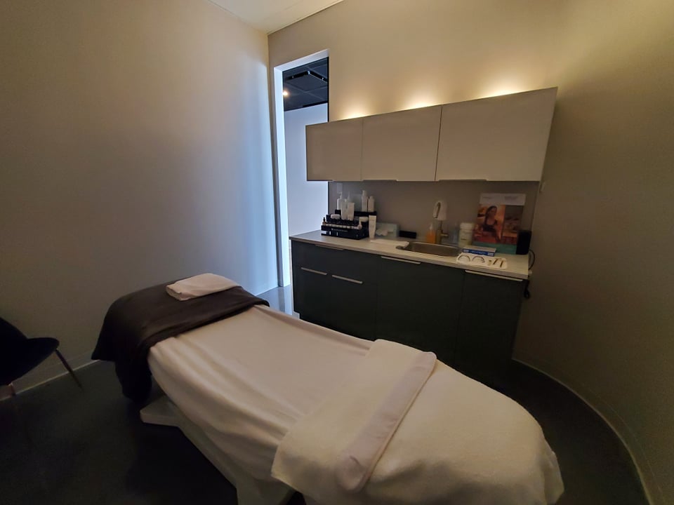 Clinique CD Médico-Esthétique | Rive-Nord, Rive-Sud et Montréal | 3882 Boulevard Saint-Elzéar O, Laval, QC H7P 4J5, Canada | Phone: (450) 682-2111