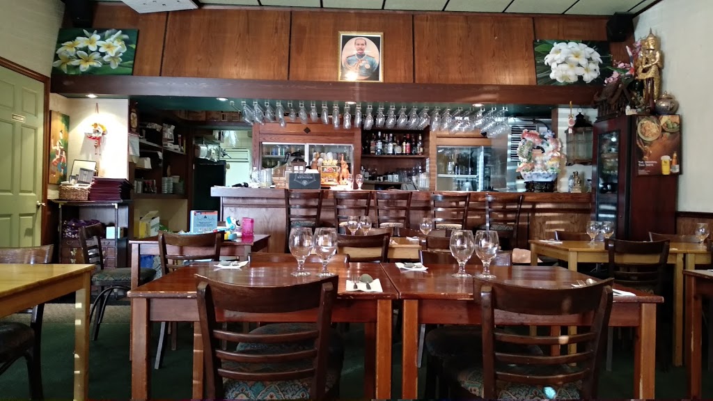 Thai Valley Grill | 4211 106 St NW, Edmonton, AB T6J 6L7, Canada | Phone: (780) 413-9556